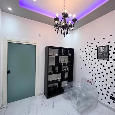 Raroom Champagne Bed and Breakfast *